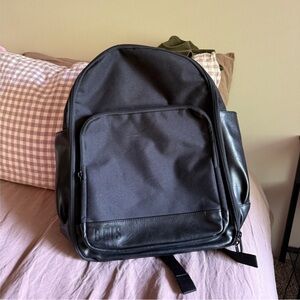 Beis: The Travel Backpack